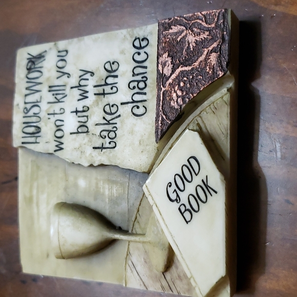 3 Desk Decors - Picture 3 of 8